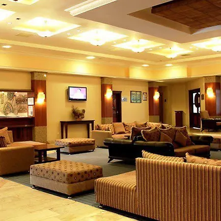 Club Armar מלון מרמריס